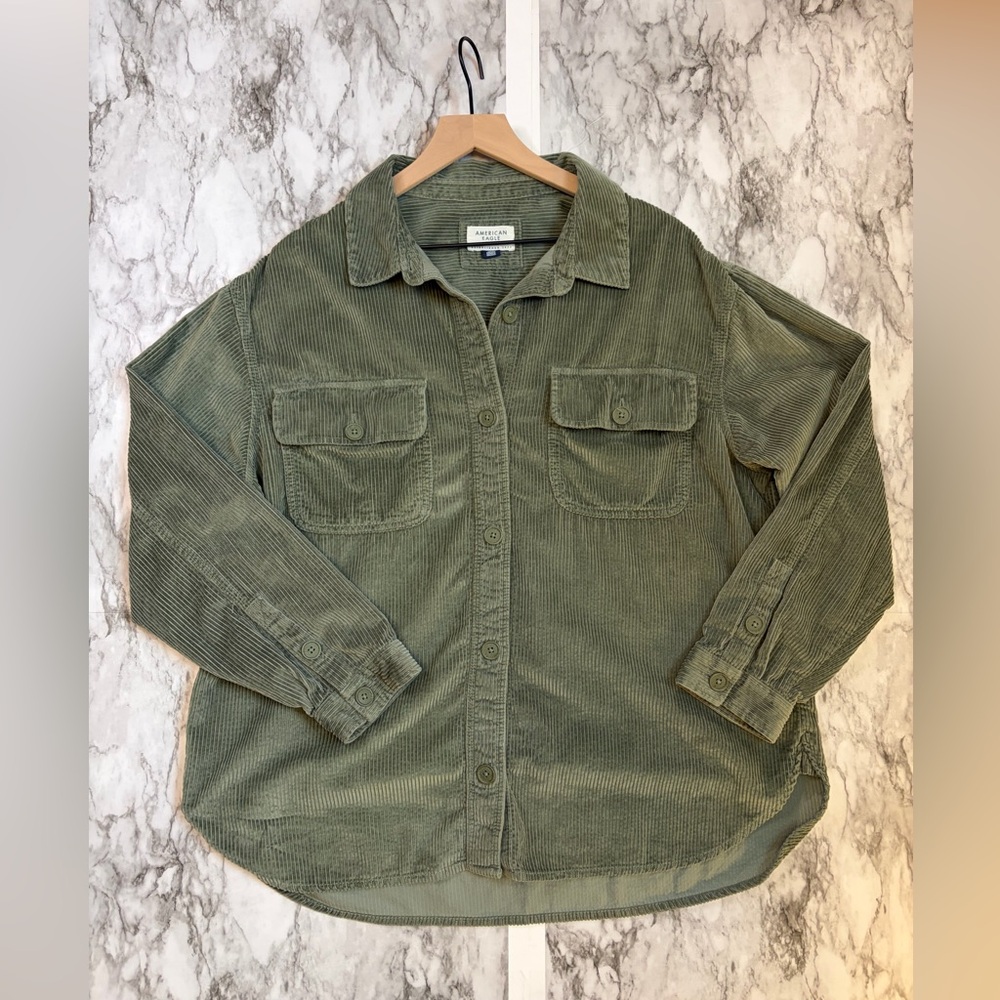 American Eagle Olive Green Corduroy Button-Down Shirt size L 100% cotton